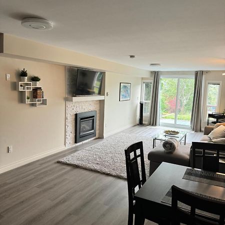 Bright Private Suite Near Departure Bay Beach Нанеймо Екстериор снимка